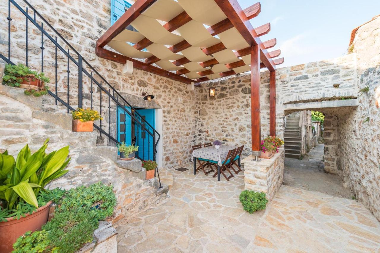 Holiday Home Lipa Nasa Nevidane Екстер'єр фото