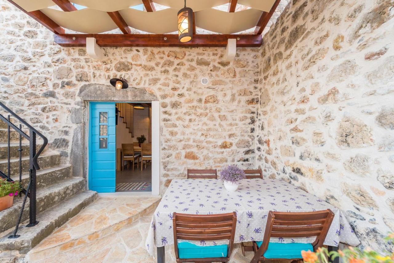 Holiday Home Lipa Nasa Nevidane Екстер'єр фото